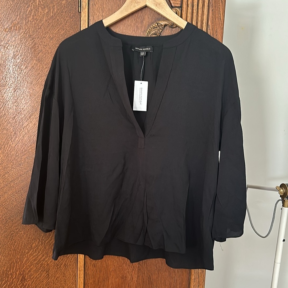 NWT Banana Republic Vneck Loose Flowing Blouse Top XS